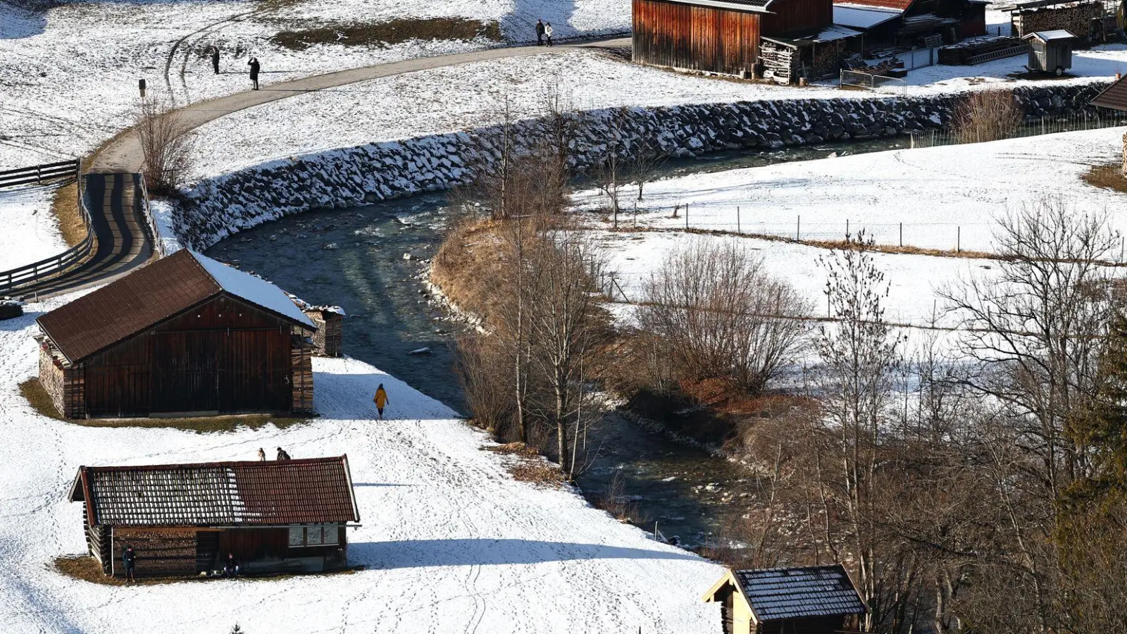 Der Schnee kommt nach Bayern. (Archivbild) (Foto: Daniel Karmann/dpa)