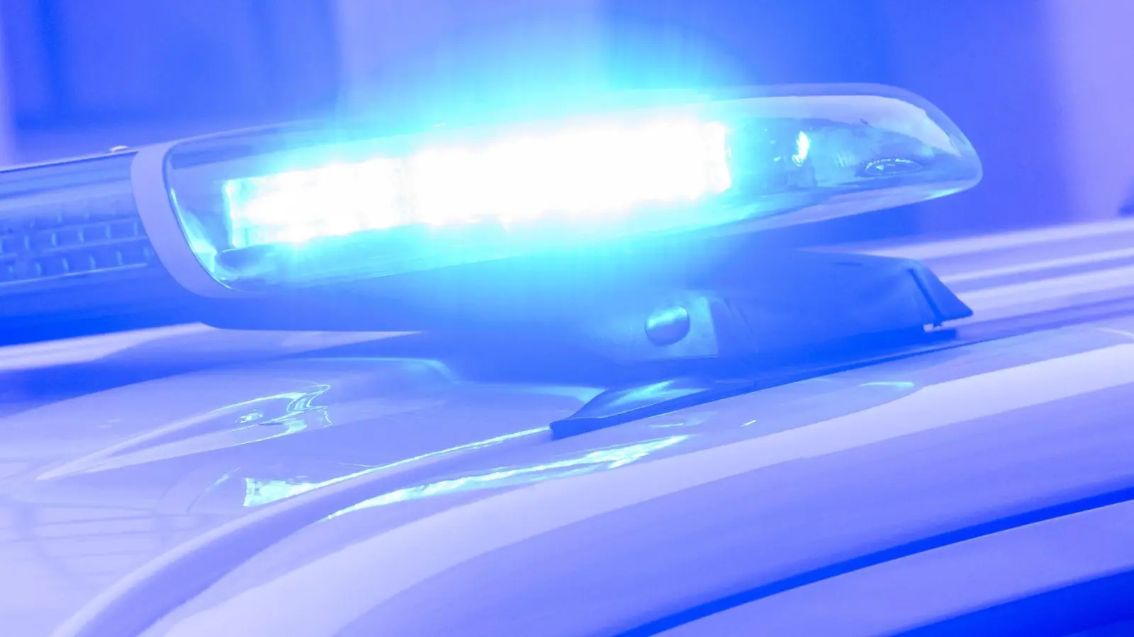 Durch Ermittlungen der britischen Polizei kam man auf den Verdächtigen in Österreich. (Symbolbild) (Foto: Julian Stratenschulte/dpa)