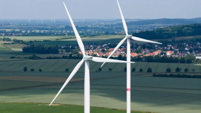 Windkraft schafft viele Arbeitsplätze. (Archivbild) (Foto: Julian Stratenschulte/dpa)