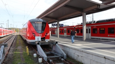 Auf der Bahnstrecke zwischen Dombühl und Nürnberg kommt es derzeit zu Verspätungen. (Foto: Thomas Schaller)