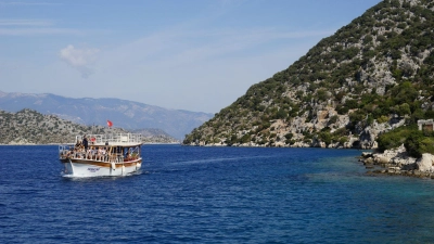 Türkische Riviera: Für die touristischen Regionen der Türkei am Mittelmeer besteht aktuell keine Reisewarnung. (Foto: Robert Günther/dpa-tmn)