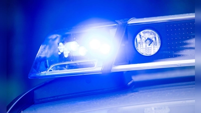 Die A9 bei Ingolstadt ist Richtung Nürnberg komplett gesperrt. (Symbolfoto)  (Foto: Lino Mirgeler/dpa)