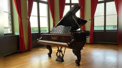 Soll klingen wie im Jahr 1876: Der historische Steinway-Flügel des Komponisten Richarrd Wagner. (Foto: Nationalarchiv der Richard-Wagner-Stiftung/dpa)