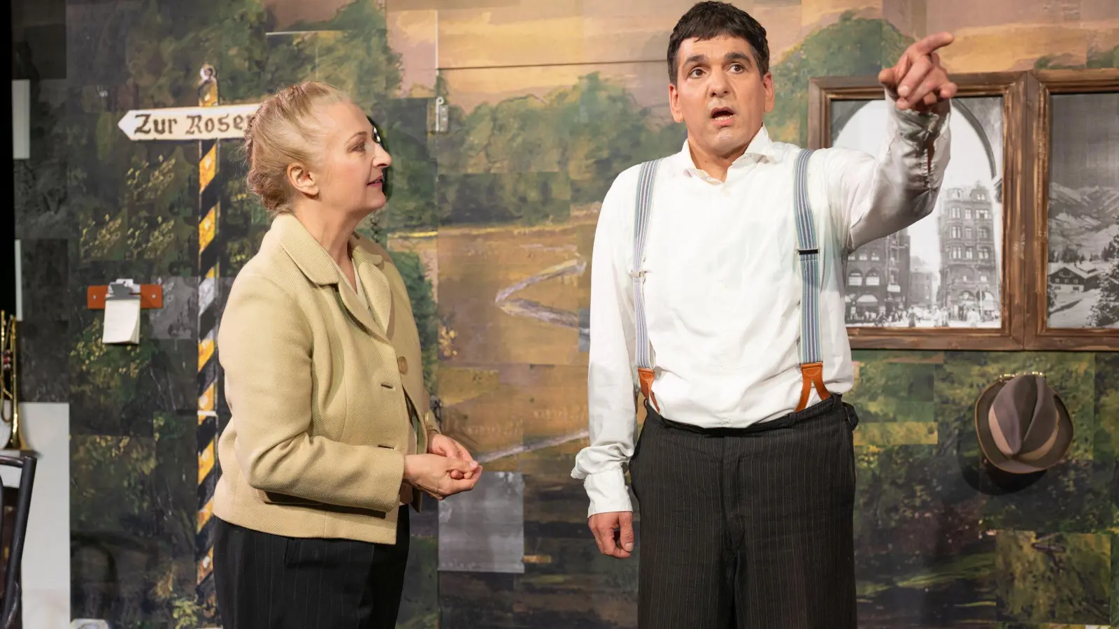 Spielen am Landestheater Dinkelsbühl Liesl Karlstadt und Karl Valentin: Margret Gilgenreiner und Andreas Peteratzinger. (Foto: Richard Schönherr)