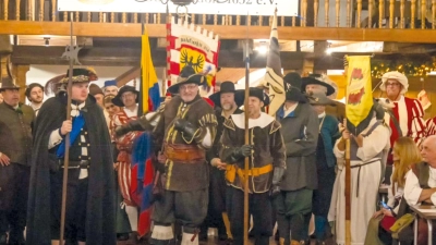 Es ging bunt, fröhlich und kommunikativ zu: „Die Getreuen des Königs Gustav Adolf 1632” hatten zum Neujahrsempfang in den kleinen Schrannensaal geladen. (Foto: "Getreue"/Matthias Merz)