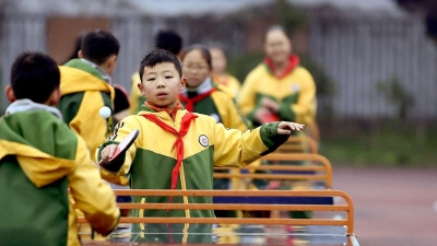 In China sollen Kinder mehr Sport in der Schule treiben. (Archivbild) (Foto: Britta Pedersen/dpa-Zentralbild/ZB)