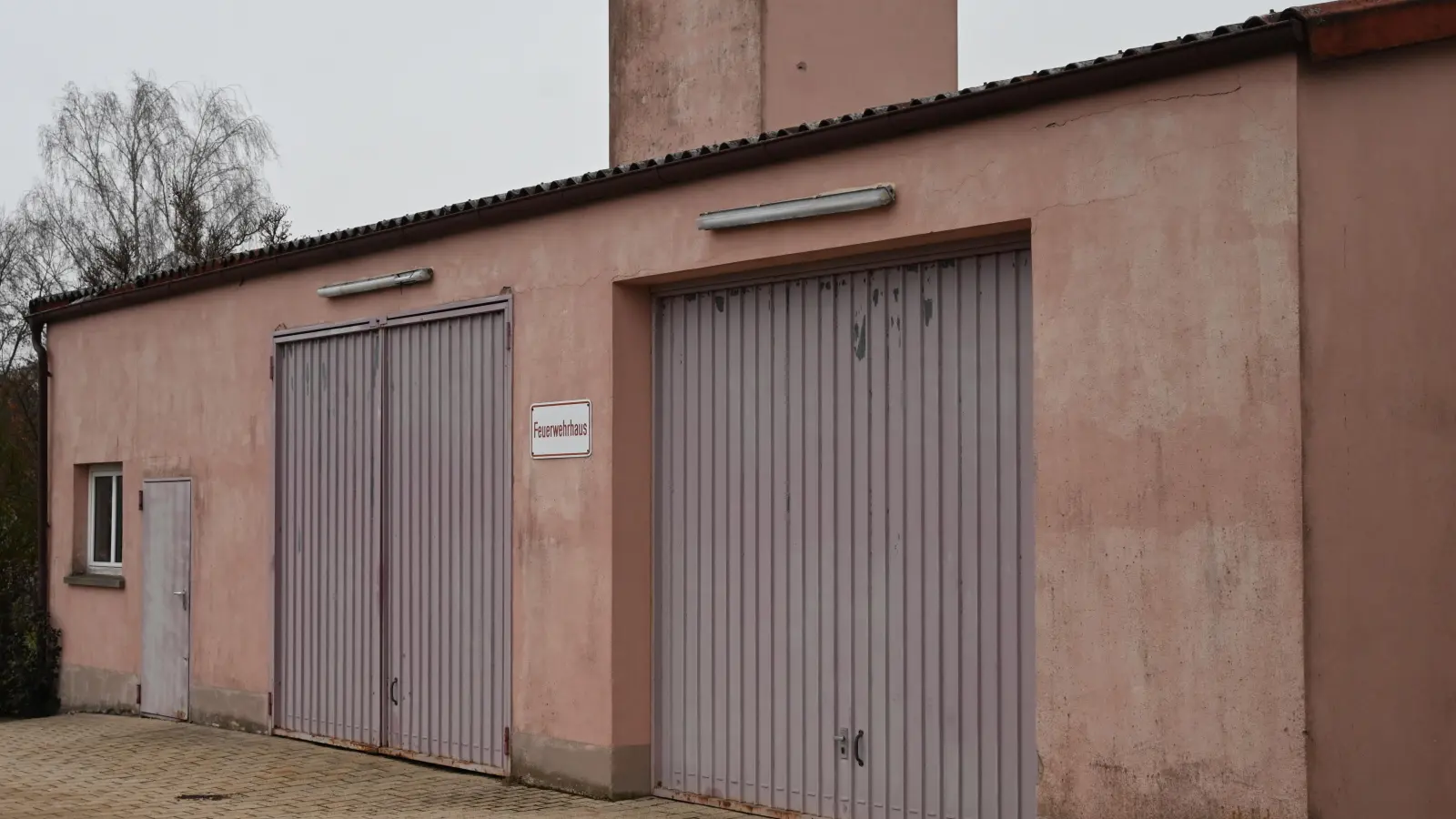 Zurückgeworfen wurde Oberscheinfeld bei den Plänen für den größeren Neubau anstelle des bestehenden Feuerwehrhauses. Doch schon am Tag nach der Sitzung einigte sich eine Gruppe auf einen Plan B. (Archivfoto: Judith Marschall)