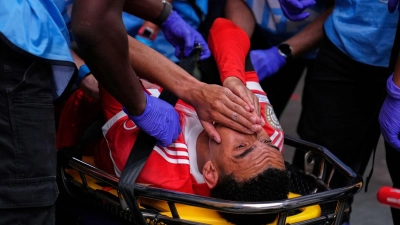 Jamal Musiala fiel nach seiner Verletzung bei der Club-WM lange aus. (Archivbild) (Foto: Brynn Anderson/AP/dpa)