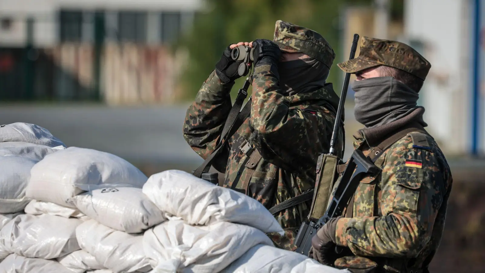 Heimatschützer bei der Bundeswehr-Übung „Fishtown Guard 2024“ (Foto: Focke Strangmann/dpa)