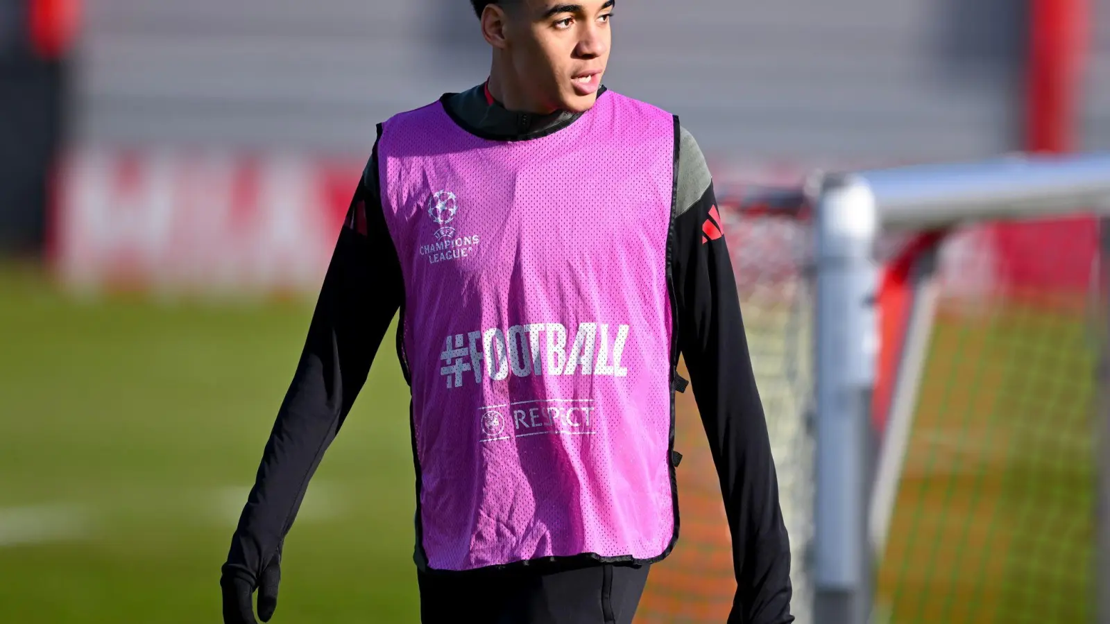 Jamal Musiala beim Abschlusstraining vor dem Eindhoven-Spiel. (Foto: Sven Hoppe/dpa)