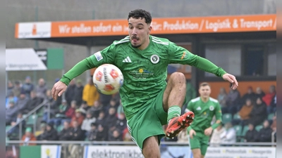 Tarkan Ücüncü ist Trainingsgast bei der SpVgg Ansbach. (Foto: Martin Rügner)