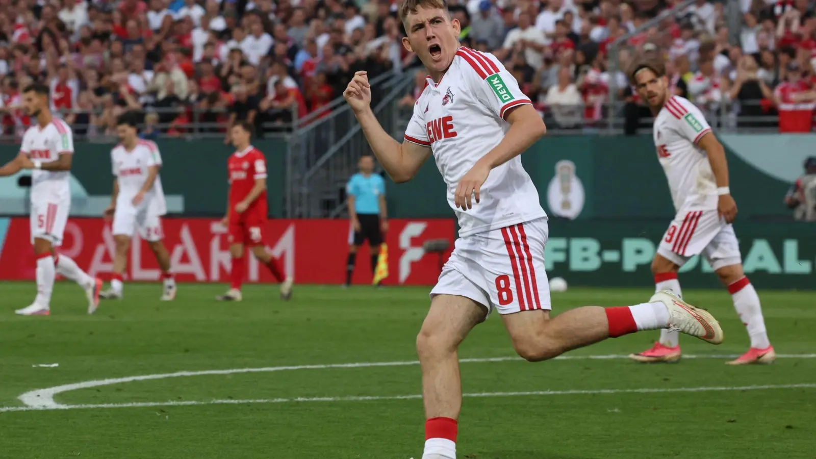 Isak Johannesson setzt ein Zeichen für den 1. FC Köln. (Foto: Karl-Josef Hildenbrand/dpa)