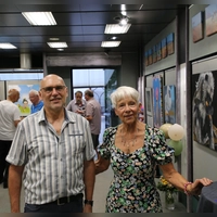 Das Ehepaar Annelies und Hans Schindler bauen in der Platenstraße 4 ein „Haus für Kunst“ auf. (Foto: Alexander Biernoth)