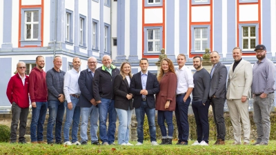 Mit diesen Kandidatinnen und Kandidaten wirbt der CSU-Ortsverband um Stimmen bei der Kommunalwahl im März (von links): Ludwig Waldner, Florian Ell, Klaus Berger, Markus Heindel, Frank Schühlein, Rüdiger Göppel, Antonia Berger, Johannes Weiß, Antonia Hofmann, Joshua Heinlein, Denis Wiesinger, Mario Thurn, Martin Lins und Florian Pfeiffer. (Foto: Beate Pöltl)