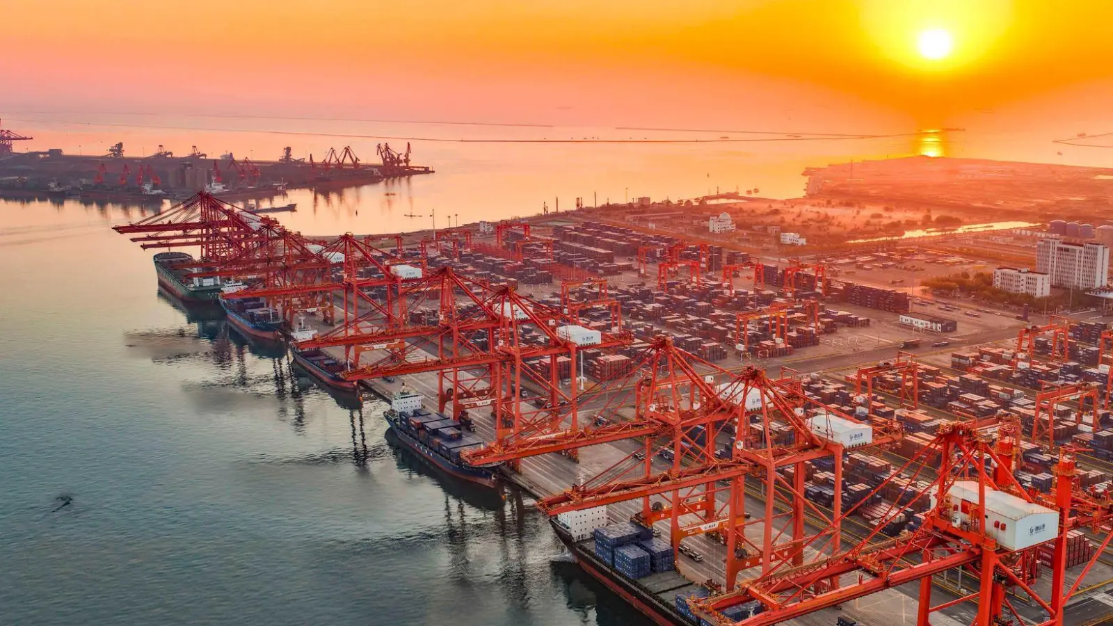 Chinas Wirtschaftsleistung lebt vom Export. (Symbolbild)  (Foto: Liu Mancang/XinHua/dpa)