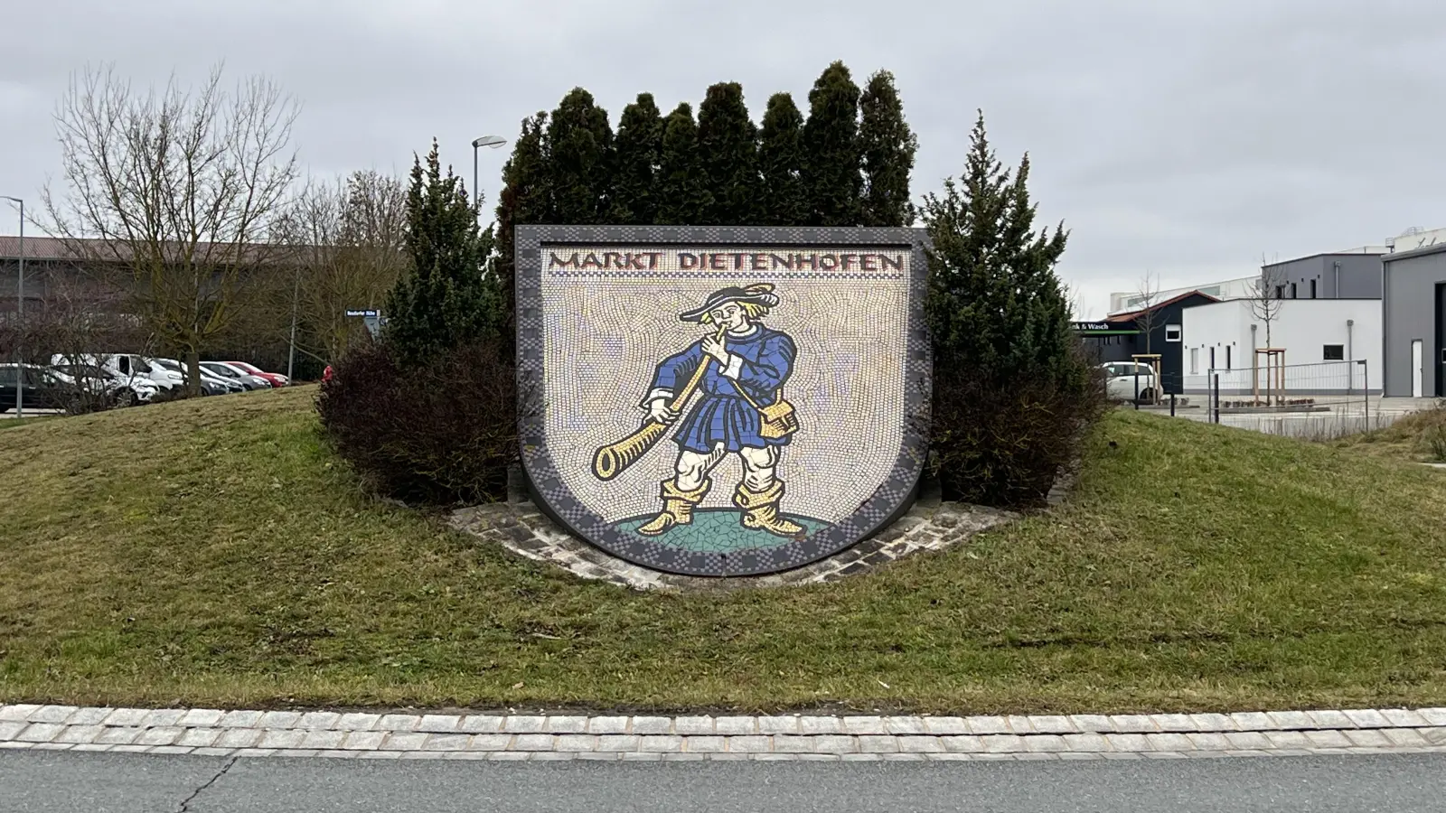 Der nach der Kommunalwahl aus dem Amt scheidende Bürgermeister Rainer Erdel hat seinen letzten Jahresrückblick im Marktgemeinderat gehalten und betont, dass die finanzielle Situation in Dietenhofen im Vergleich zu den anderen Kommunen im Landkreis immer noch recht gut sei.  (Foto: Yvonne Neckermann)