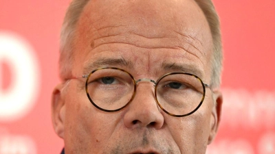 Die schwarz-rote Bundesregierung hat es bisher vermieden, sich eindeutig zur Völkerrechtsfrage zu positionieren. (Foto: Elisa Schu/dpa)