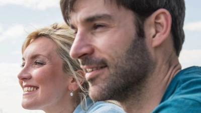 Wer sorglos in die Zukunft schauen möchte, sollte rechtzeitig Geld fürs Alter beiseitelegen. (Foto: Christin Klose/dpa-tmn)