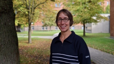 „Es vergeht keine Sitzung, in der ich nicht nochmal was dazulerne”, sagt Sibylle Gaisser über ihr Engagement in der Ethikkommission. (Foto: Cheyenne Buchmann)