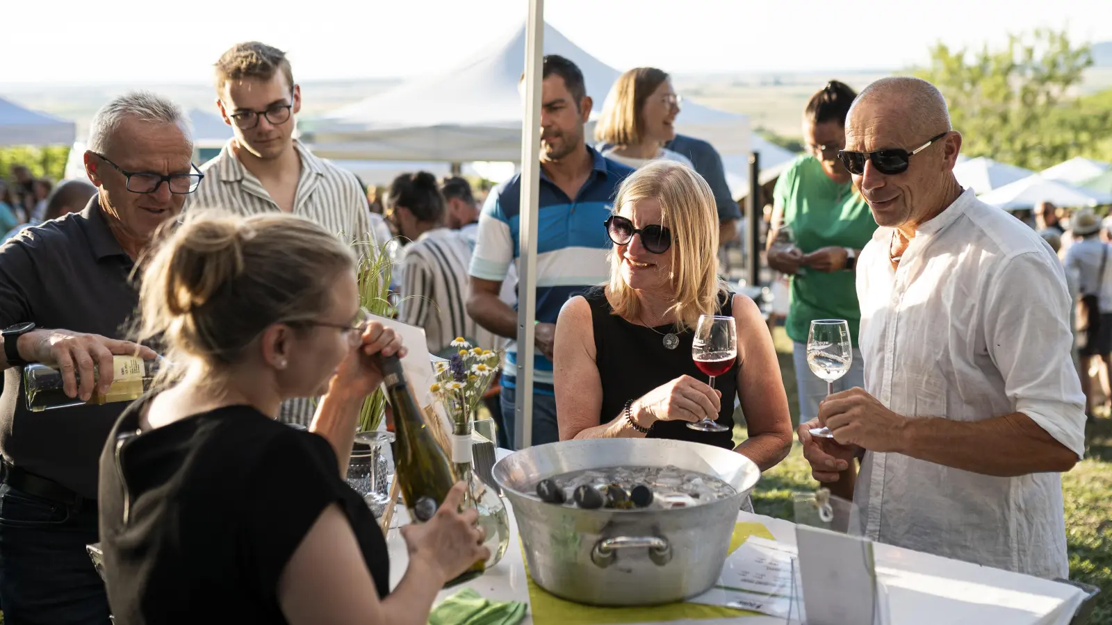 Über 60 Weine können am Samstag verkostet werden. (Foto: atelier zudem/Fränkisches Weinland Tourismus)