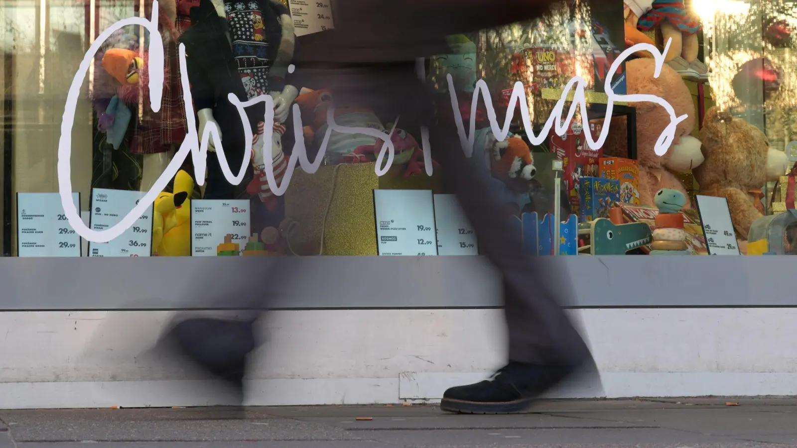 Erst ab 14.00 Uhr wird es an Heiligabend ruhiger.  (Foto: Marcus Brandt/dpa)