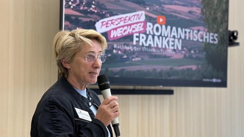 Geschäftsführerin Regina Bremm stellte die Angebote des Tourismusverbands Romantisches Franken vor.  (Foto: Manfred Blendinger)