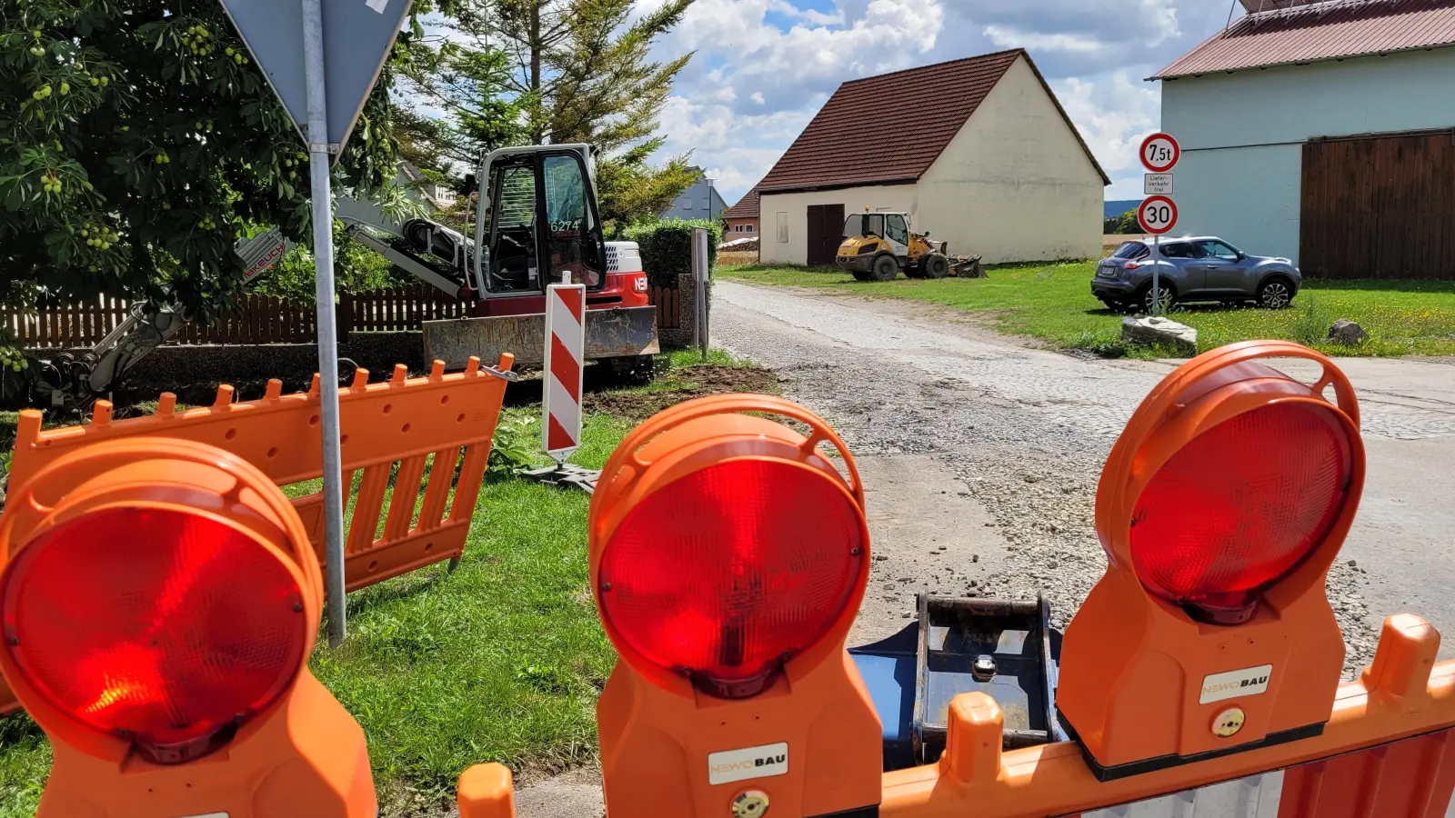 In Külsheim gibt es mehrere Baustellen gleichzeitig, zum Beispiel am Mühlweg. (Foto: Nina Daebel)