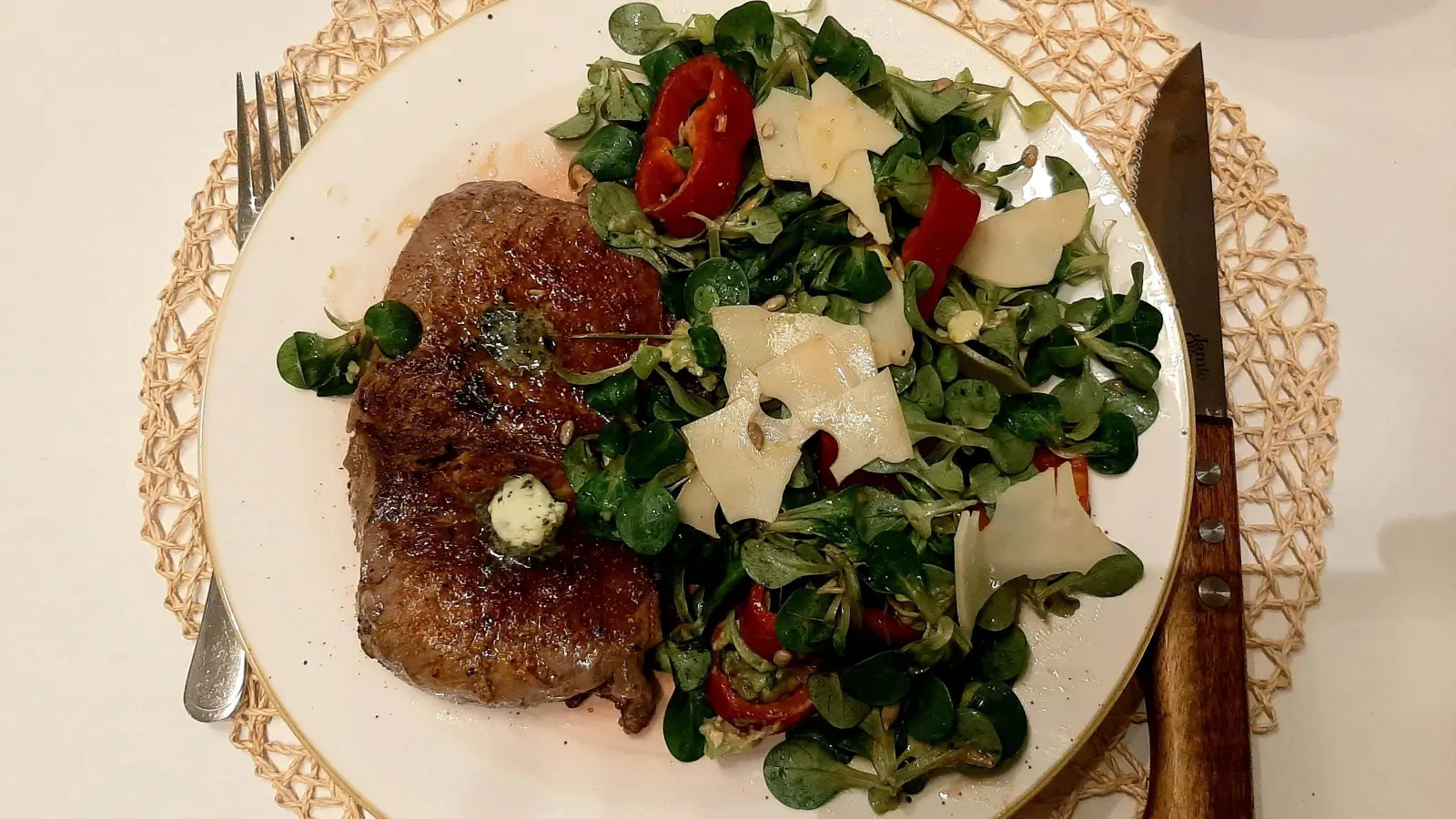 Ein schönes Essen erfreut jede Mutter. Reservieren Sie rechtzeitig einen Platz beim Gastronomen Ihres Vertrauens! (Foto: Christian Treffer)