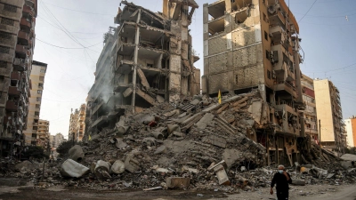 Inzwischen sind viele Orte angesichts des Kriegs im Libanon schwer beschädigt. (Archivbild) (Foto: Marwan Naamani/dpa)