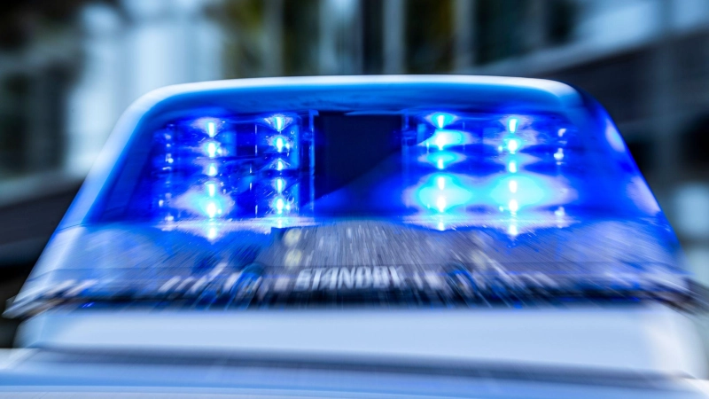 Die Polizei Heilsbronn stellte fest, dass der Unfallfahrer Drogen konsumiert hatte. (Symbolbild: David Inderlied/dpa)