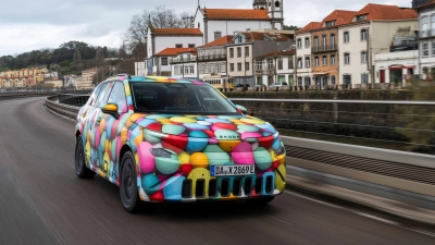 Im Basismodell bietet der Skoda Epiq einen Akku mit 37 kWh für 315 Kilometer, der eine E-Maschine von 85 kW/115 PS speist. (Foto: Škoda Auto/dpa-tmn)