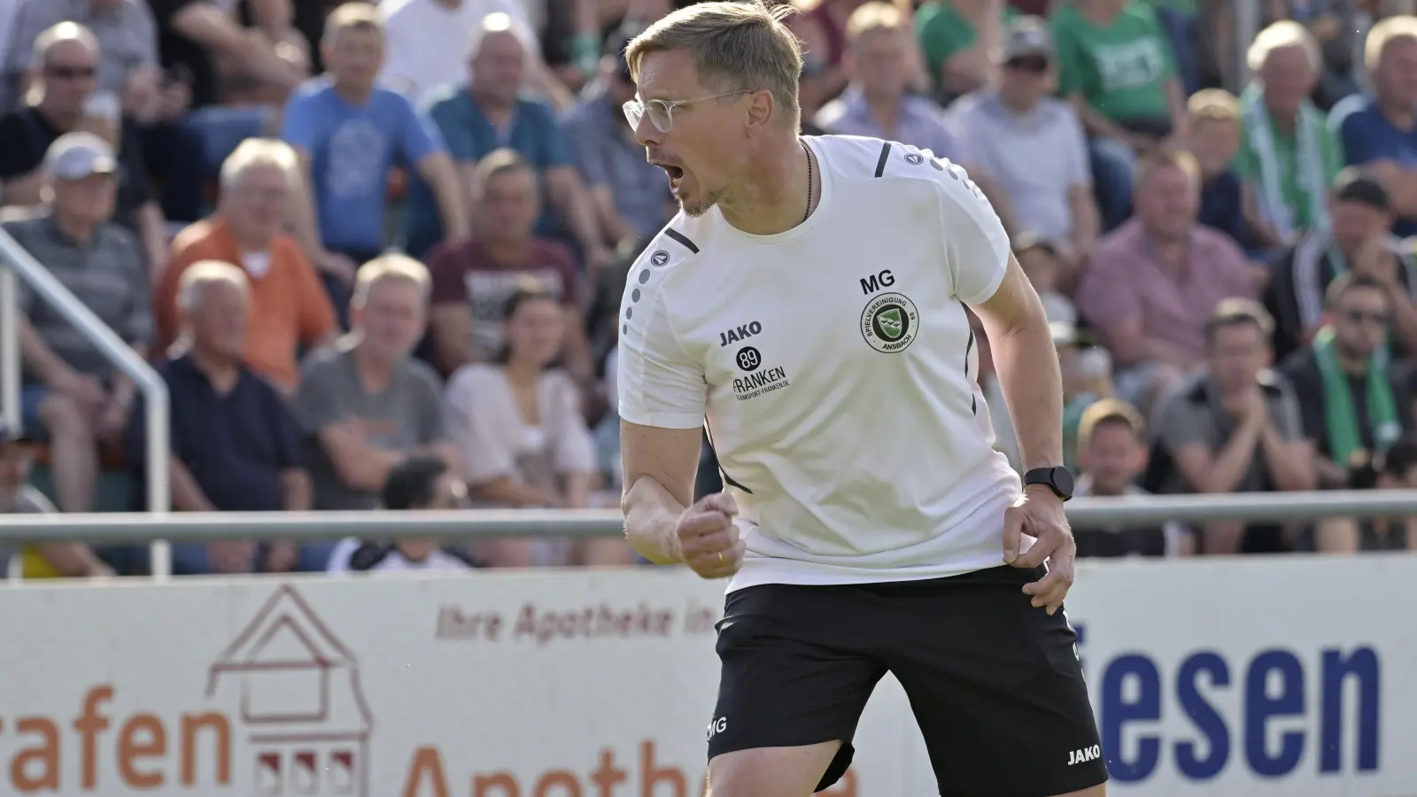 Michael Griebel ist vom harmonischen Miteinander im Trainerstab der SpVgg Ansbach angetan. (Foto: Martin Rügner)