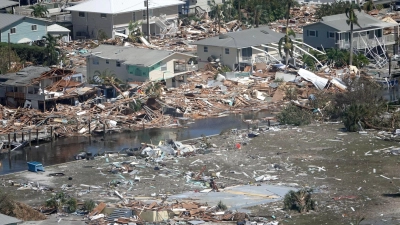 Die Luftaufnahme zeigt schwere Schäden nach dem Hurrikan Ian in Fort Myers in Florida. (Foto: Joe Cavaretta/Sun Sentinel via ZUMA Press Wire/dpa)