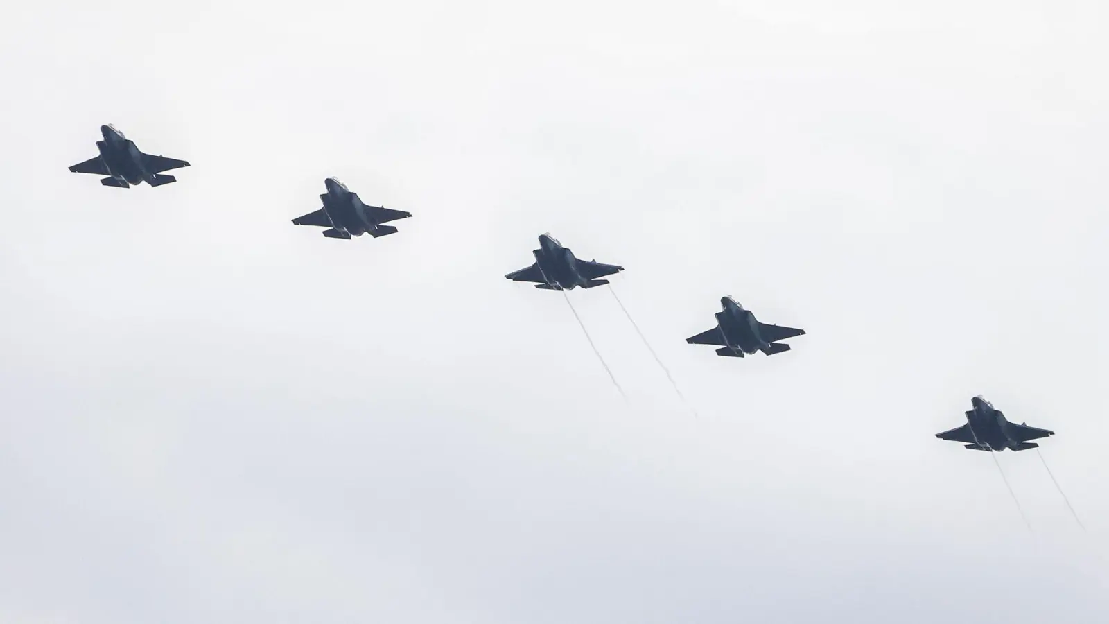 Seit einer Woche greift das US-Militär wieder im Iran an. (Archivbild)  (Foto: Kendall Torres Cortés/dpa)
