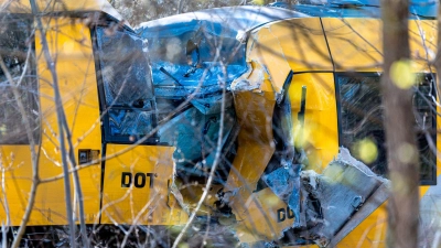 Zwei Züge stießen bei dem Unglück in Dänemark frontal zusammen.  (Foto: Steven Knap/Ritzau Scanpix Foto via AP/dpa)