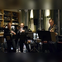 Die Band Nightwalk mischte im Rau &amp; Fein ordentlich mit Swing auf. (Foto: Christina Özbek)