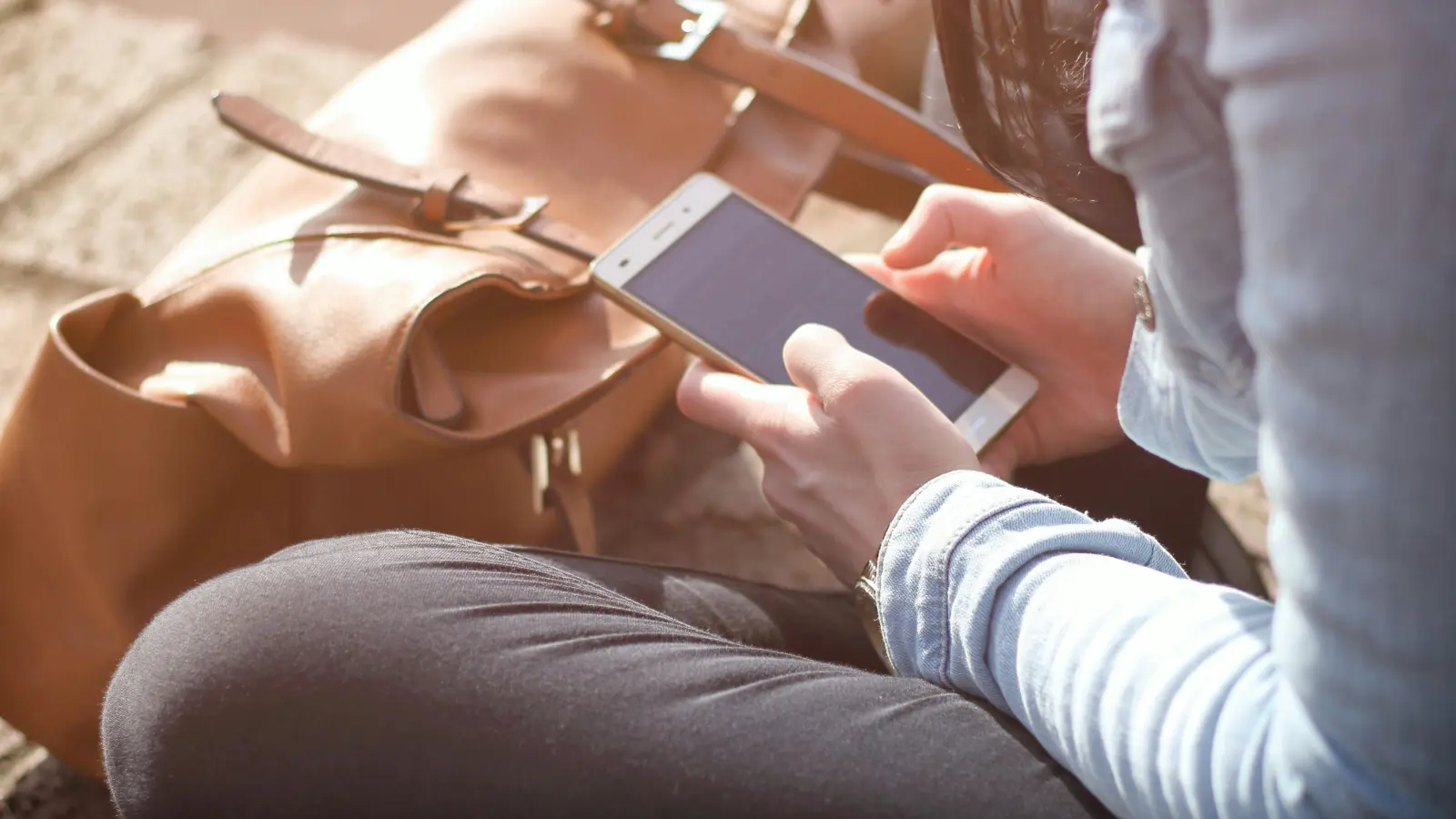 Im Umgang mit Social-Media sollte eine gewisse Vorsicht an den Tag gelegt werden. Privates sollte privat bleiben. (Foto: Pexels)