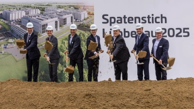 Im November war der Spatenstich für das Schwarz-Digits-Rechenzentrum. (Archiv) (Foto: Frank Hammerschmidt/dpa)