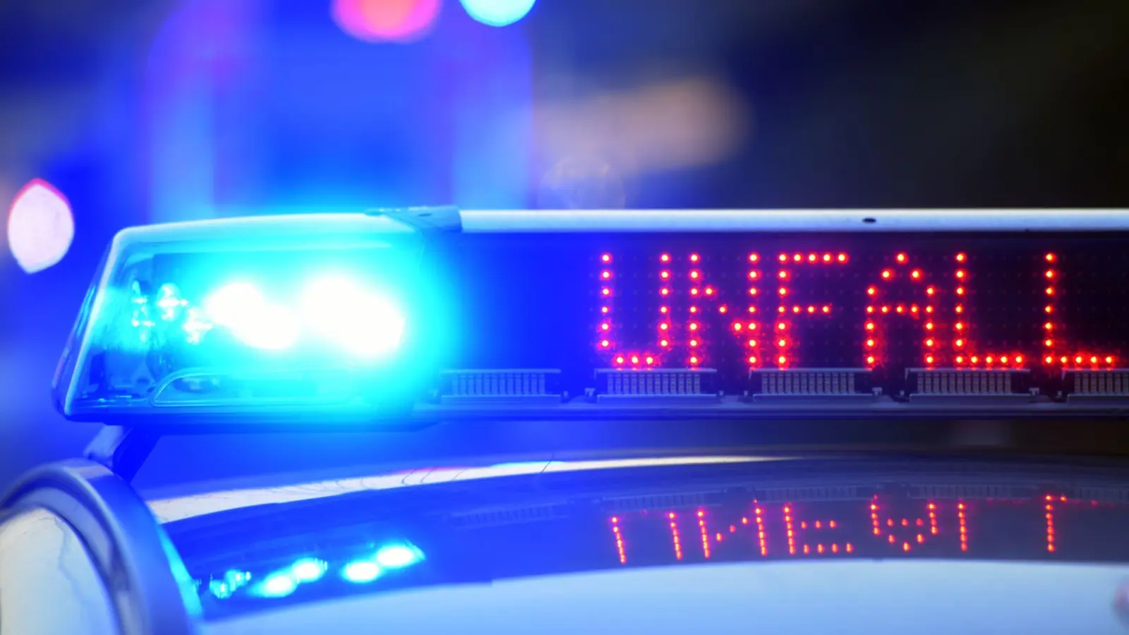 Innerhalb von zwei Tagen geschahen vier Unfallfluchten in Diespeck, Uehlfeld und Emskirchen. (Symbolbild: Stefan Puchner/dpa)