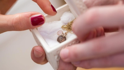 Valentinstag ohne Stress: Wann Reklamationen beim Online-Kauf klappen – und wann nicht. (Foto: Christin Klose/dpa-tmn)