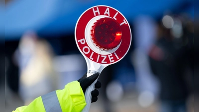 Die Grenzpolizei überführte den 55-Jährigen an der deutsch-österreichischen Grenze. (Symbolbild) (Foto: Sven Hoppe/dpa)
