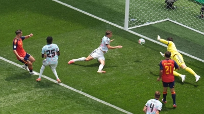 Fabián Ruiz traf zum 1:0 für Spanien. (Foto: Marcio J. Sanchez/AP/dpa)