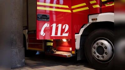 Die Feuerwehr ist mit einem Großaufgebot wegen eines Chemieaustrittes im Einsatz, genauso wie der Rettungsdienst und die Polizei. (Symbolbild) (Foto: Niklas Treppner/dpa)