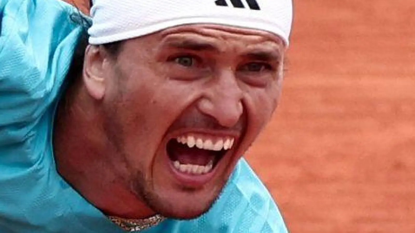 Wieder raus im Halbfinale: Alexander Zverev verlor erneut gegen Jannik Sinner. (Foto: Thibaud Moritz/AFP/dpa)