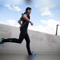 Flexibilität statt Perfektion: Auch kurze Trainingseinheiten oder alternative Bewegungsformen können helfen, die Fitness-Routine aufrechtzuerhalten. (Foto: Christin Klose/dpa-tmn)