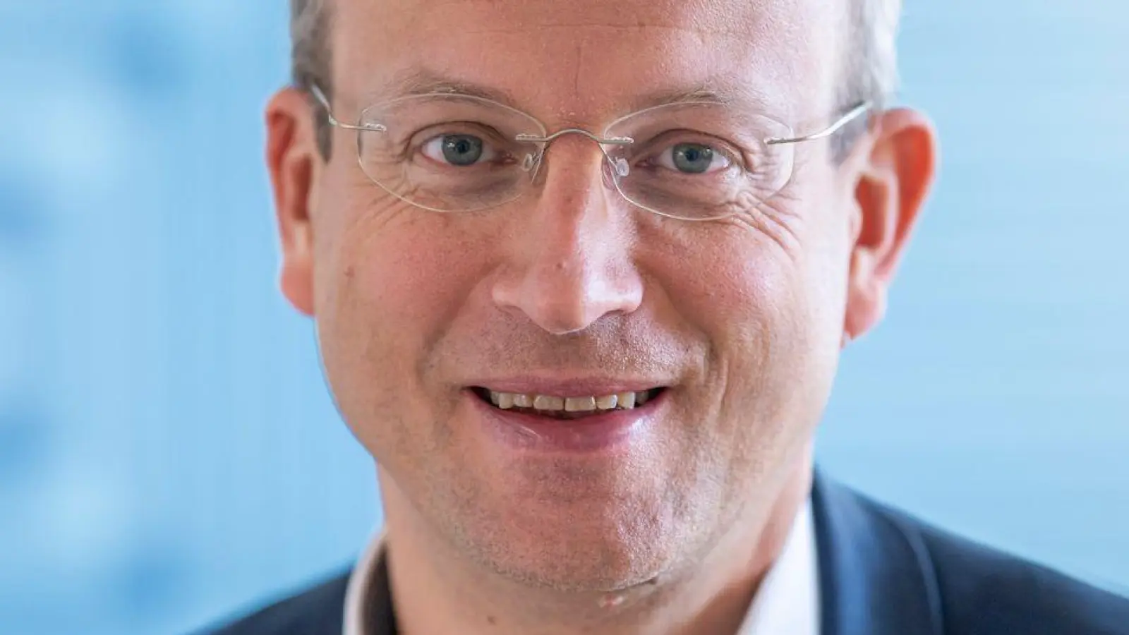 Bald hat BLM-Präsident Schmiege euch eine Spitzenposition für alle 14 deutschen Landesmedienanstalten (DLM) inne. (Foto: Peter Kneffel/dpa)