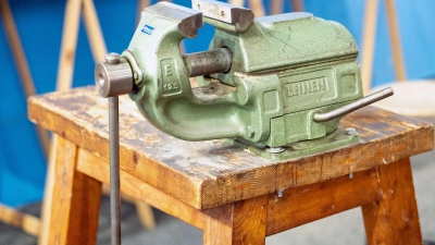 In vielen Handwerksbetrieben fehlt auch nach langer Wirtschaftskrise der Nachwuchs. (Symbolbild) (Foto: Leonie Asendorpf/dpa)