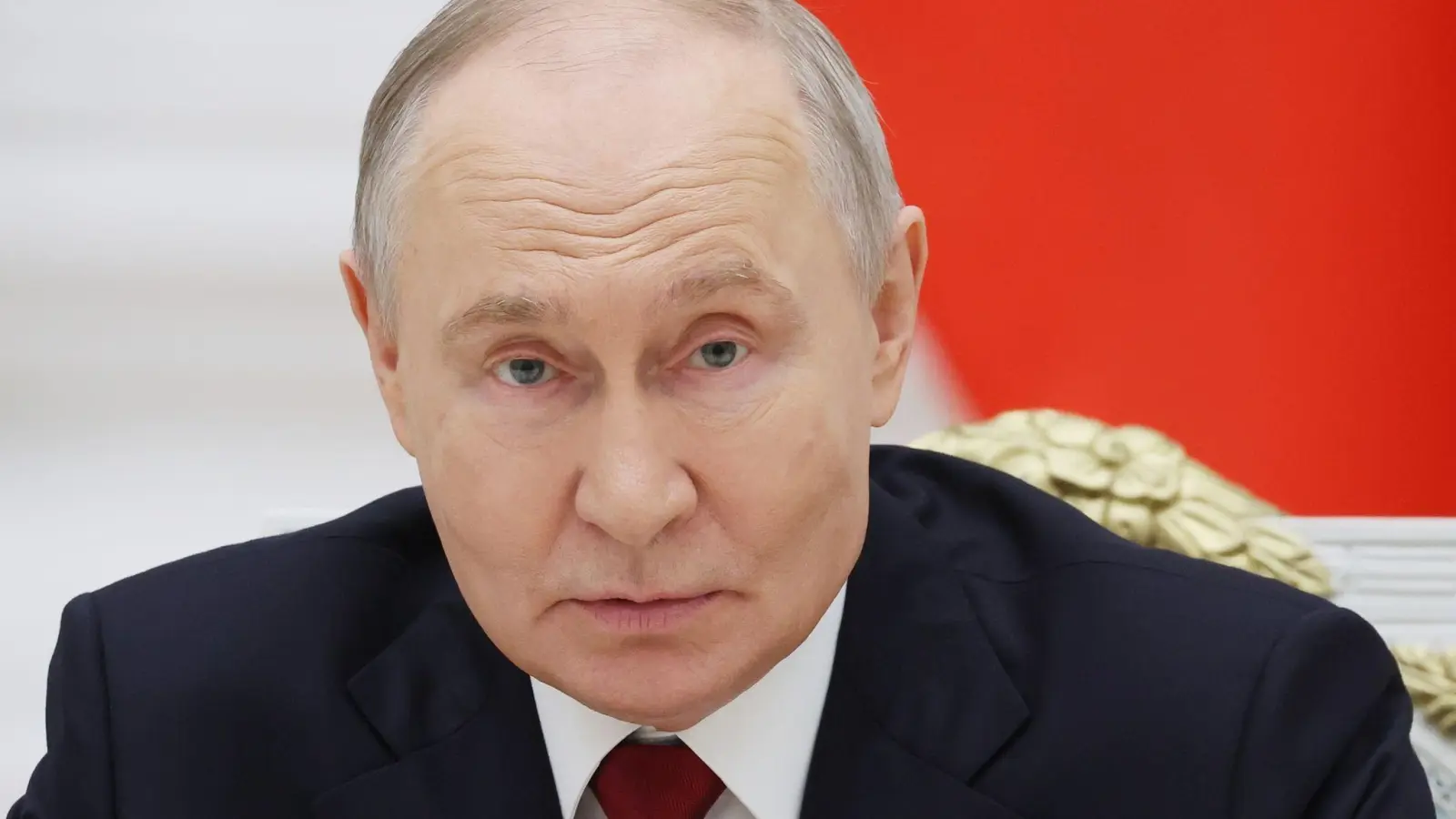 Ein Video eines Ex-Frontsoldaten schlägt in Russland Wellen - bis hin zu Kremlchef Wladimir Putin. (Archivbild) (Foto: Vyacheslav Prokofyev/Pool Sputnik Kremlin/AP/dpa)