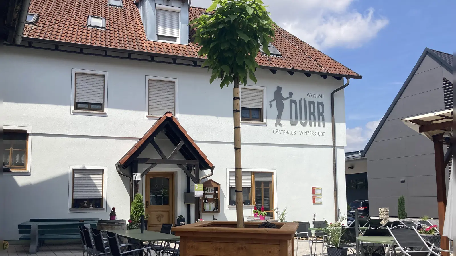 Vom 25. bis 28. Juli 2025 wartet ein tolles Programm auf alle Gäste aus nah und fern. Statten Sie Weinbau Dürr einen Besuch ab und feiern Sie mit! (Foto: Julia Dürr-Döppert )