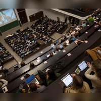 Mehr als 403.000 Studierende starten im Wintersemester 2026/2027 an den Hochschulen im Freistaat. (Archivbild) (Foto: Peter Kneffel/dpa)